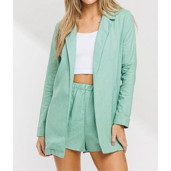 Sage green linen short set - Picture 2 of 9